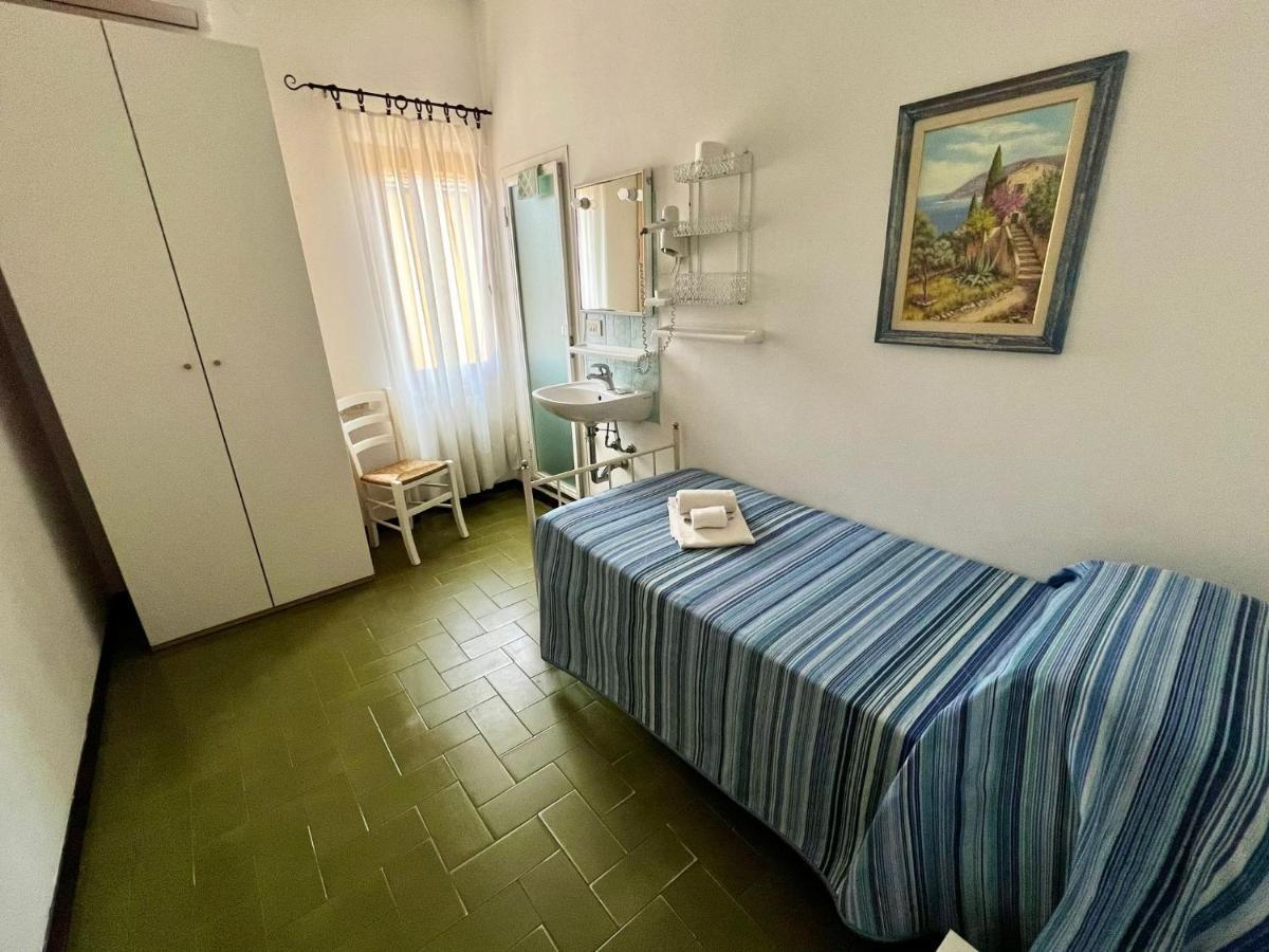 פורטה דיי מארמי Bed&Breakfast Villa Lorena מראה חיצוני תמונה
