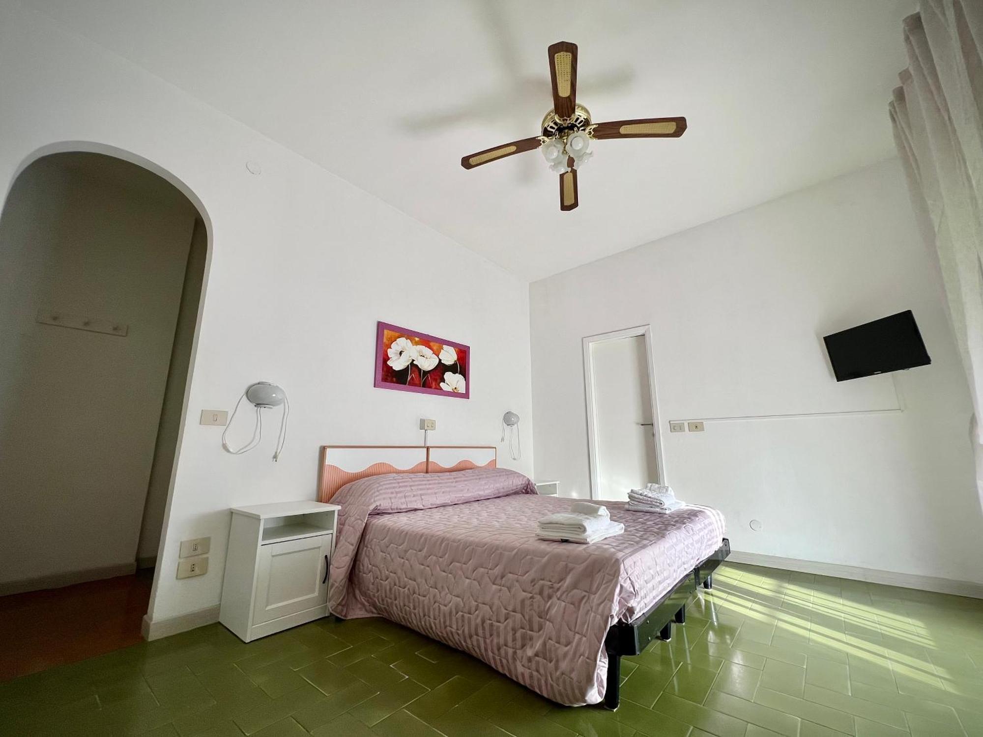 פורטה דיי מארמי Bed&Breakfast Villa Lorena מראה חיצוני תמונה