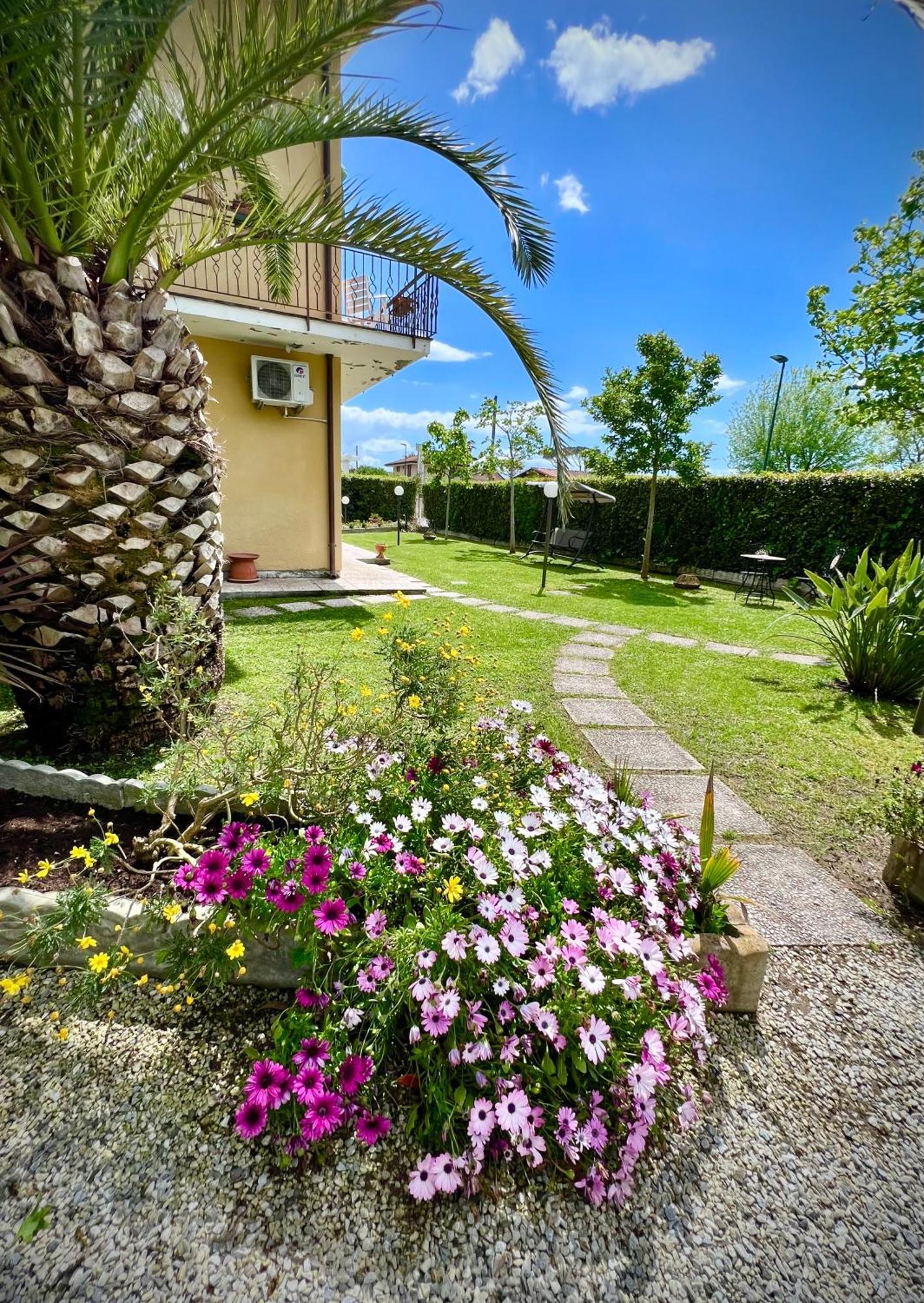 פורטה דיי מארמי Bed&Breakfast Villa Lorena מראה חיצוני תמונה