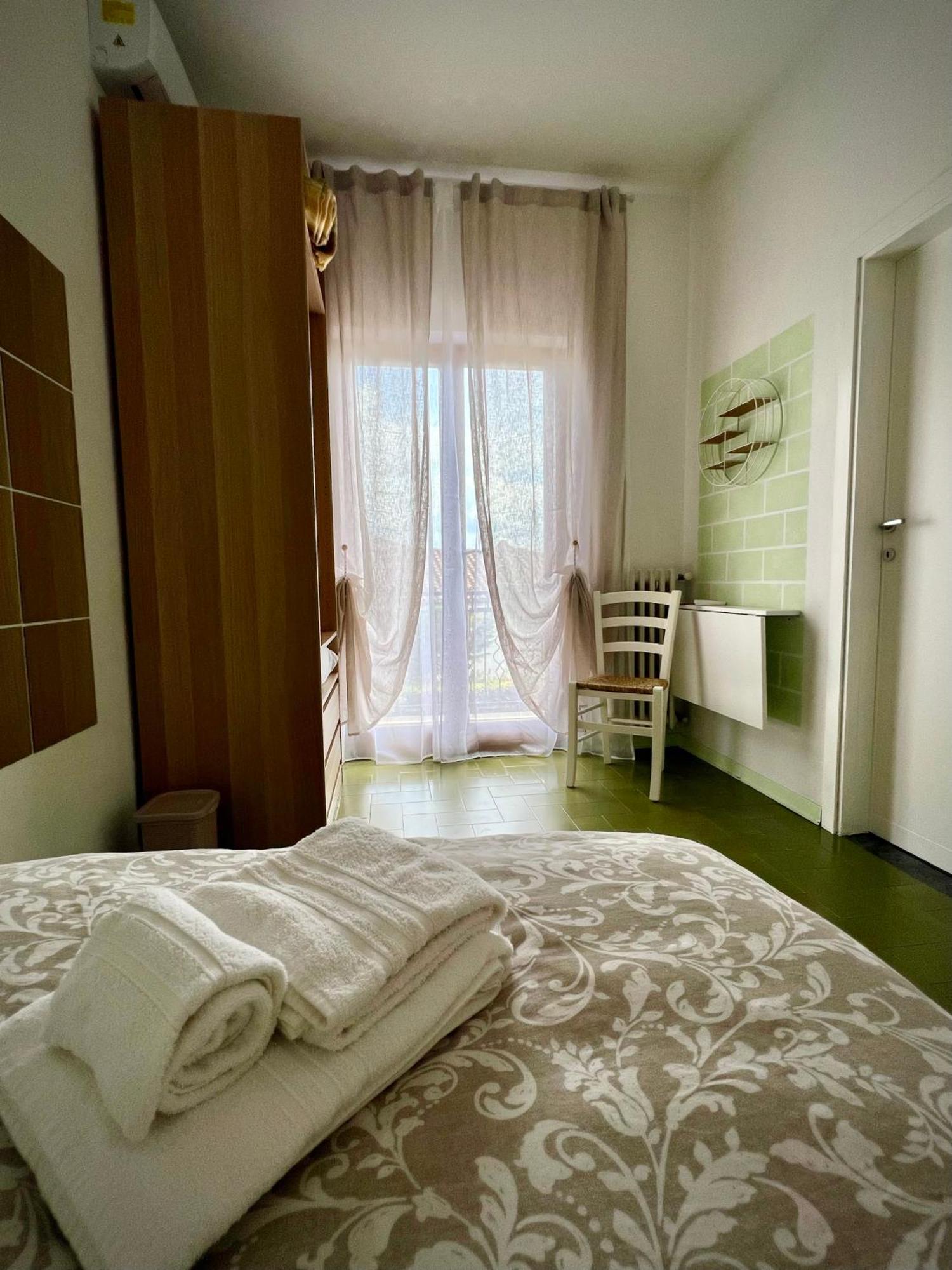פורטה דיי מארמי Bed&Breakfast Villa Lorena חדר תמונה